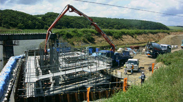 一般国道238号 興部町 湖畔橋下部工事