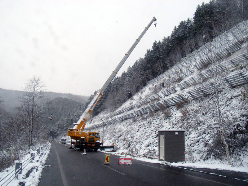 遠軽雄武線（交838）防雪工事（雪崩防止柵）