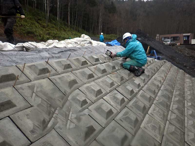 林業生産基盤整備道砂金川線改良工事