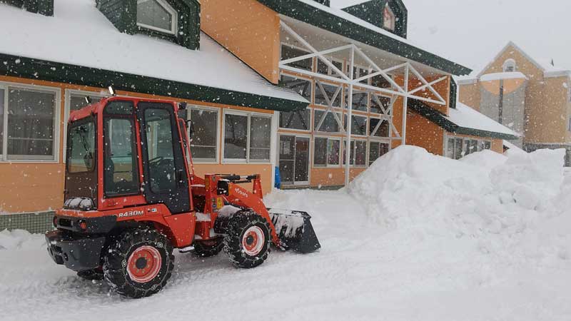 つくし保育所の除雪ボランティアを行いました